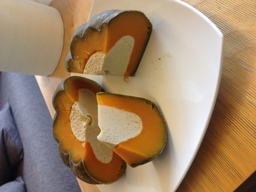 12 Pumpkin Seeds "Kabocha /Mini Jap" Grow your own - Fresh is Best -Free Postage - Picture 9 of 11