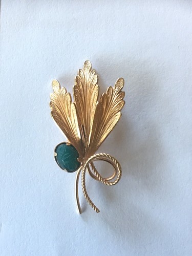 Vintage INC Brooch Pin Gold Filled 1/20 12K Fanned Leaf Spray Carved Oval Jade - Picture 2 of 12