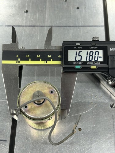 1 REVERSIBLE CASSETTE MOTOR 6 VOLTS DC 2MM SHAFT WITH PULLEY, BELT AND HEX KEY ! - Picture 9 of 15