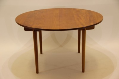 Find hans j wegner spisebord i arkitekttegnet: møbler og belysning ... Stue spansk