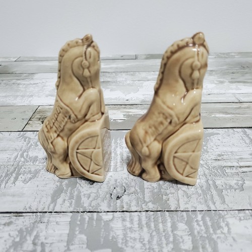 Salt and Pepper Shakers - Horse Pair on Barrel - Star Logo - Imagen 7 de 12