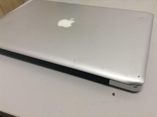 Apple MacBook Pro A1286 15" Laptop 8GB Ram 320 HDD Mid 2009 - Picture 9 of 10