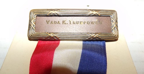 Vintage 1931 Kapitulation in Yorktown Sesq. Kommission Medaillen Pinbacks - benannt - Bild 2 von 7