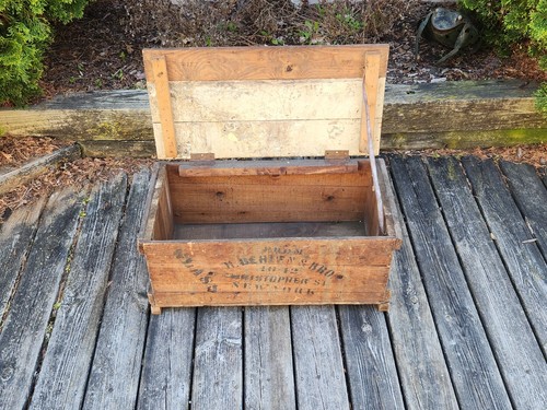 H. Behlen & Bro Wood Crate Shipping Box Christopher St NY Paint Varnish Vintage