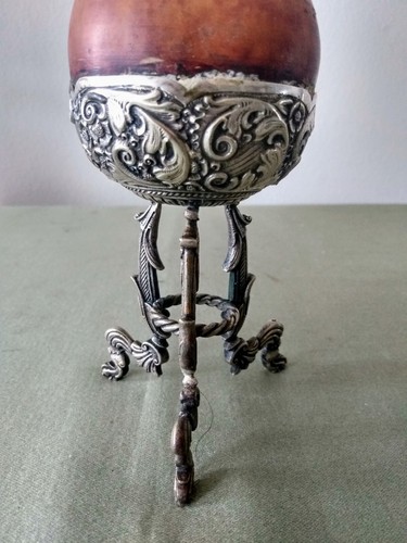 Spanish Colonial Style Mate Gourd & "Bombilla" - Nice Repousse Scrollwork - 7" H - Picture 4 of 5