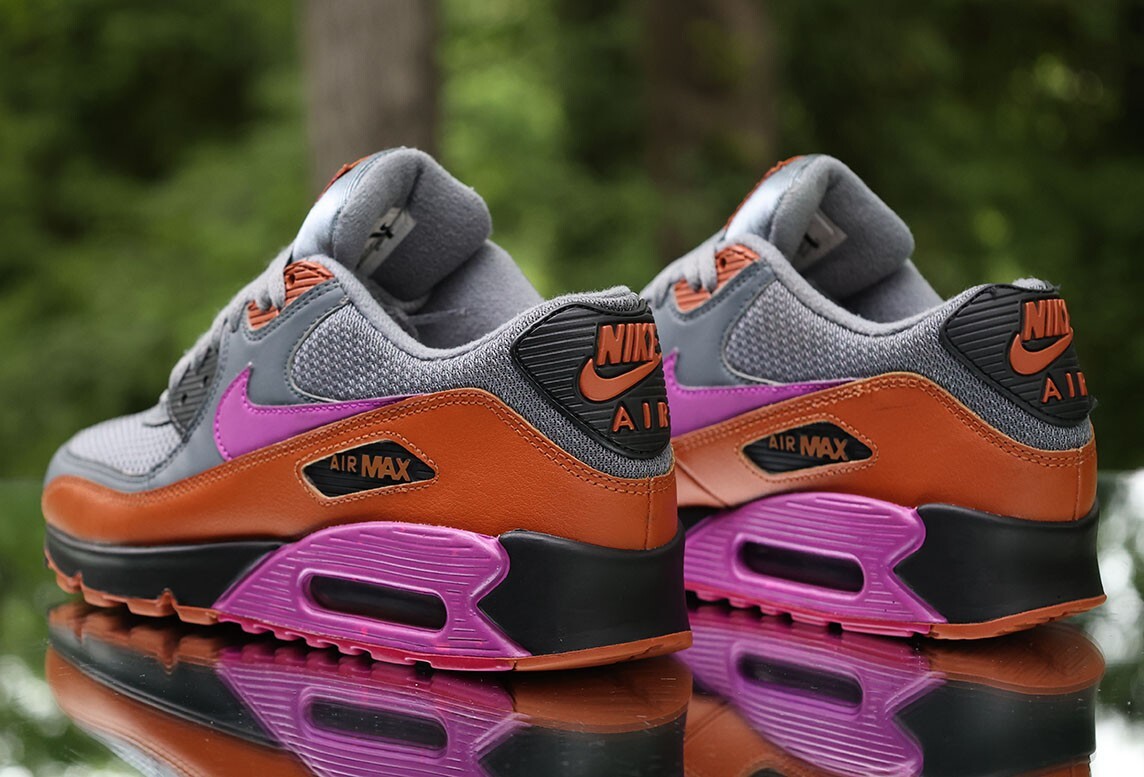 Nike Air Max 90 Essential Dark Russet Men s Size 7.5 Grey Purple AJ1285 013