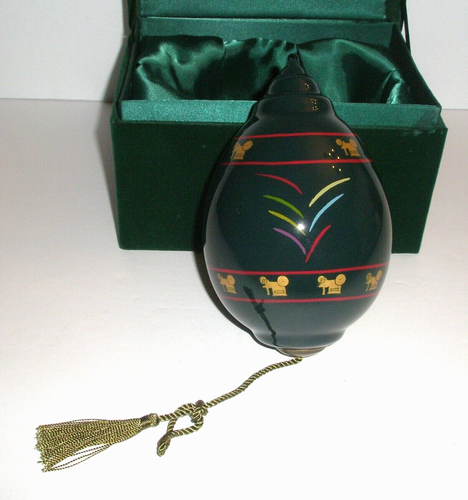Adorno de Navidad Mannheim Steamroller Ne 'Qwa Art verde oscuro con caja