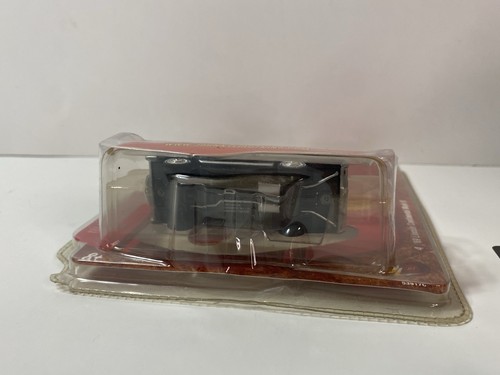 Johnny Lightning 2008 Auction Insanity "1969 Lincoln Continental Mark III" - Picture 19 of 24