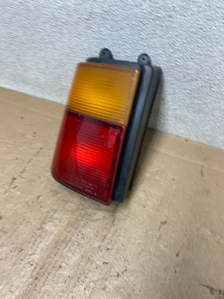Luz trasera izquierda conductor Mazda Mpv 1989 a 1998 OEM S0941 DW Foto 2 de 4