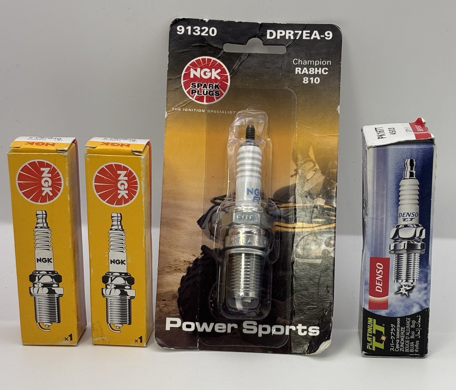 NGK DPR7EA  Denso TT Platinum Lot Of 4 NEW Spark Plugs