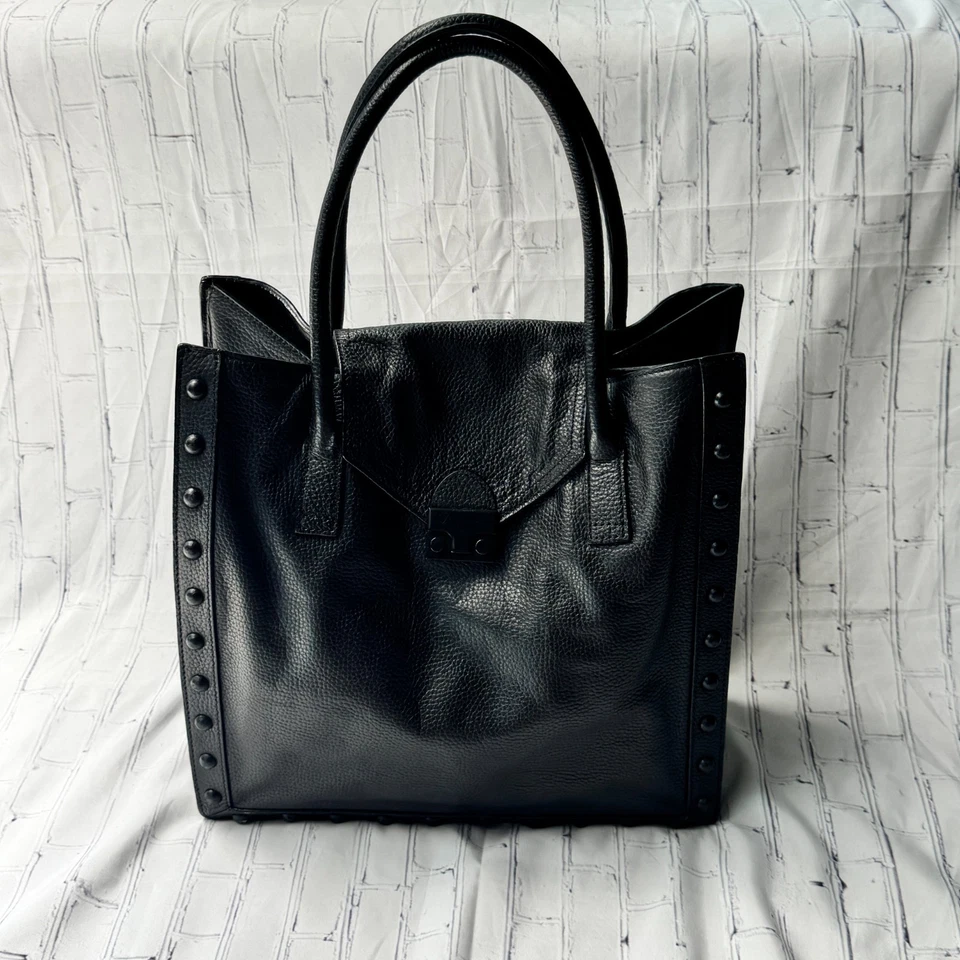 Bolso para computadora portátil LOEFFLER RANDALL TOTE de cuero negro con guijarros estructurados TUDDED Foto 2 de 4