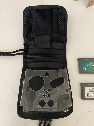 Game Boy SP Tragetasche mit zwei Spielen (ungetestet) - Bild 2 von 3