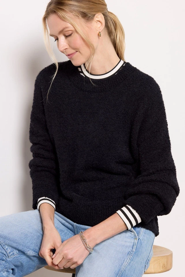 Pulôver EVEREVE Sanctuary Mila - Preto Tamanho Grande - Imagem 3 de 4