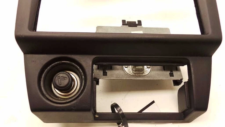 2002 SOLARA приборной панели ободок, SLE, LA00, черный радио ободок - Изображение 2 из 4