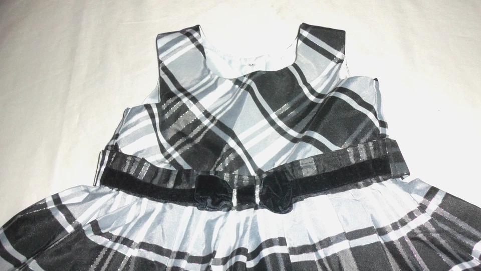 Vestido de fiesta para niños pequeños Jona Michelle negro a cuadros plateado brillante talla 3T usado en excelente estado Foto 2 de 4