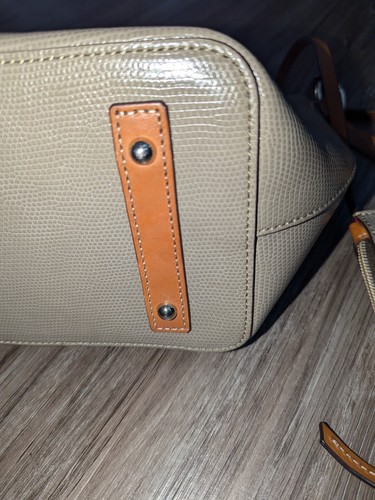 Dooney & Bourke Pebble Grain Aimee Drawstring Shoulder Bag Bucket Bone Coin Bag - Picture 19 of 24
