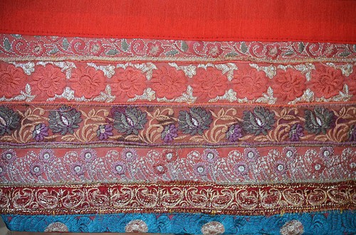 Bolso tote bordado algodón seda, bolso de mano, bolso de hombro color rojo de la India - Imagen 4 de 7