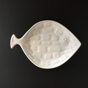 Retired Jonathan Adler Pottery Wall Art White Fish Hanging Plate Image Is Loading Retired Jonathan Adler Pottery Wall Art White Fish