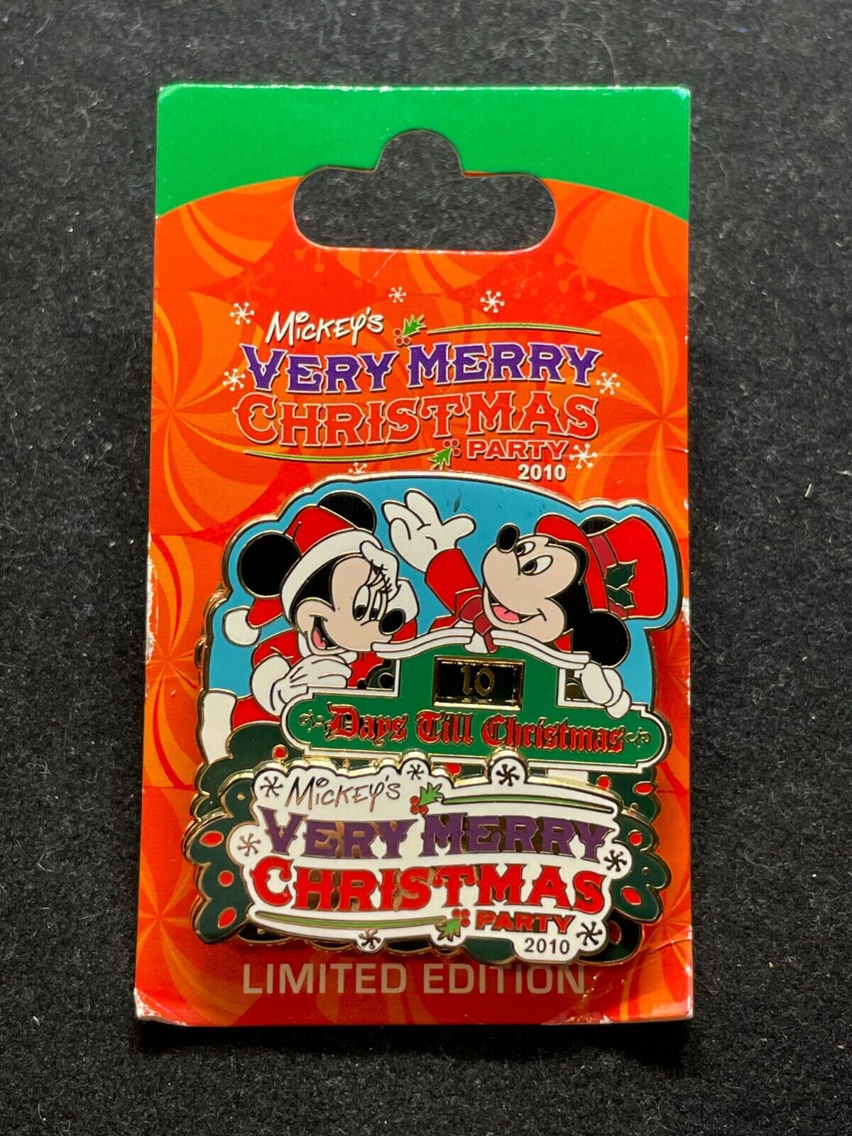 最安値】 ディズニーストア10周年クリスマス2002ピンフレーム 限定数