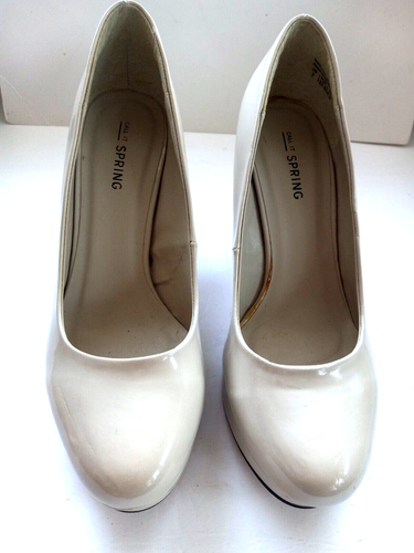 Women's NEW Call It Spring Glossy Ivory Pumps Sz. 7 with 3 1/2" Heels NWOB - Picture 3 of 6