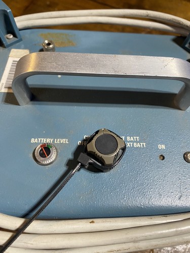 Tektronix 1105 Power Supply - Picture 2 of 6