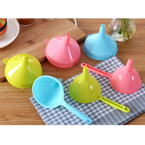 3PCS Kitchen Bottle Funnel Practical Small Funnels for Filling Bottles Water - Picture 3 of 12