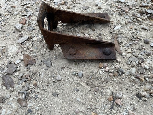 1969-1975 International D200 Pickup Truck Bed Mount - Picture 2 of 8