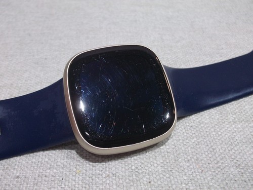 Fitbit Versa 3 Smartwatch Fitness Activity Tracker Watch Please Read Description - Picture 2 of 6