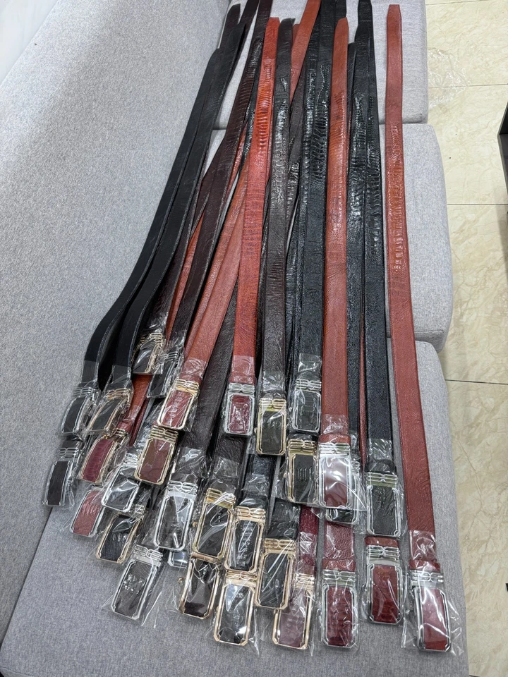 Cinturón Hombre, Cinturón Piel Pierna de Avestruz Genuino, Cinturón Marrón Avestruz, Hecho a Mano Foto 2 de 4