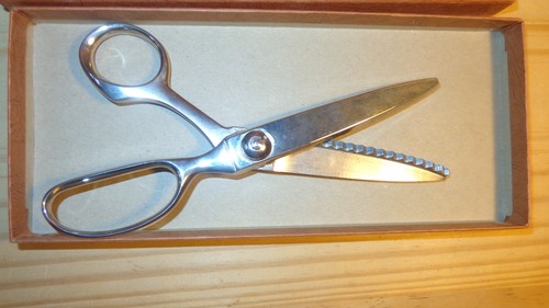 VINTAGE GINGHER G-8 KNIFE EDGE PINKING SCHERE SCHERE IN OVP 26,95 $ - Bild 6 von 7