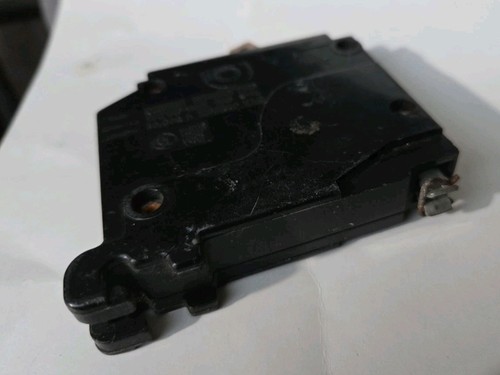 Disyuntor Cutler-Hammer E-11713 20A 120/240VAC 1 polo - Imagen 3 de 4