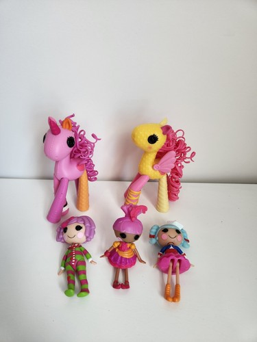 3 Lalaloopsy Mini Dolls and 2 Horses ๐ Scone Featherbed Macedamia Marina Sahara - Picture 2 of 18
