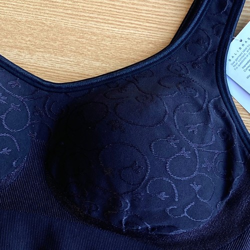 Bali Comfort Revolution Shaping Wireless Bra Medium M Black Swirl NWT - Picture 5 of 9