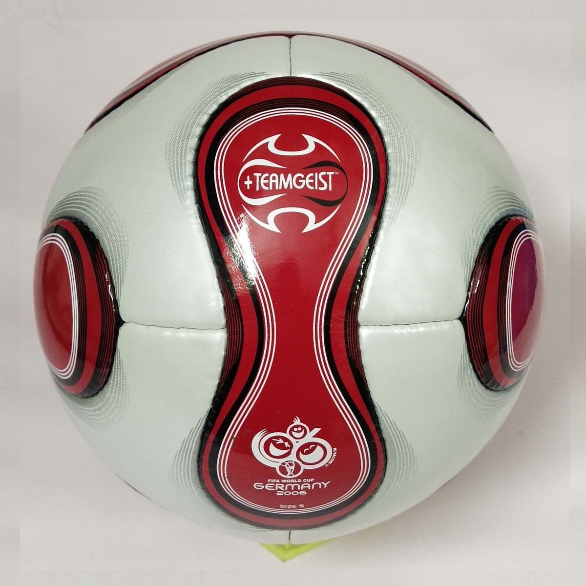 adidas TEAMGEIST 2006年 ドイツワールドカップ公式球 Adidas Teamgeist Red FIFA World Cup Germany 2006 Match