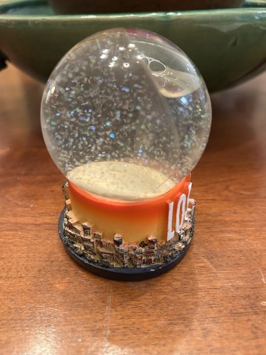 I LOVE L.A. ~ Los Angeles ~ Snow Globe ~ 3.5” Tall ~ VGC ~ - Picture 3 of 9