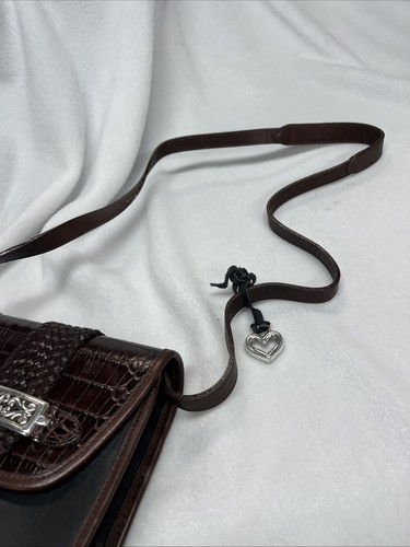 Borsa a tracolla Brighton in pelle nera marrone con patta stampa coccodrillo vintage - Foto 6 di 15