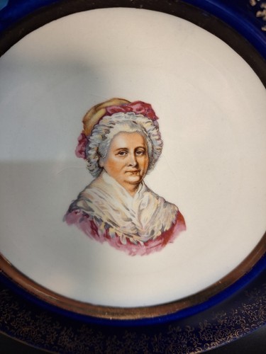 Set Of 2 Vintage George And Martha Washington Decorative Plates. - Picture 8 of 8