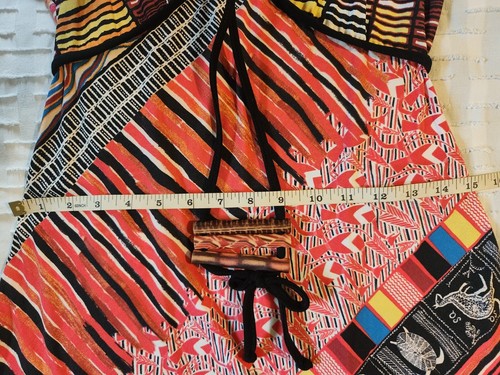 Save the Queen dress. Size M. excellent condition with fun wood/bead work - Picture 5 of 16
