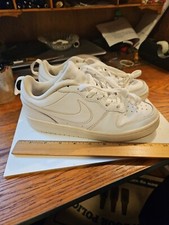 Nike Boys Shoes Size 5Y Court Borough Low 2 BQ5448-100 White Casual Sneakers