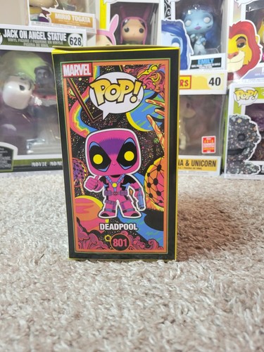 Funko POP! Marvel Deadpool Blacklight Figure New 🔥 - Photo 4 sur 7