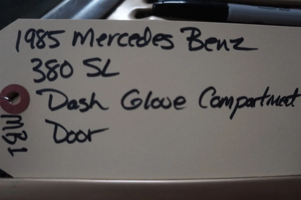 Mercedes Benz 380 SL 1985 puerta guantera Foto 4 de 4