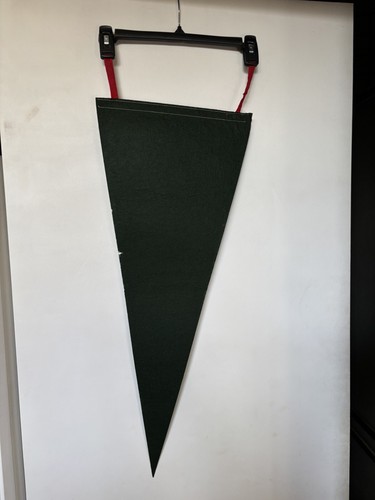 1969 Milwaukee Bucks NBA Basketball Felt Pennant Vintage (29.5" x 12") - Picture 5 of 6