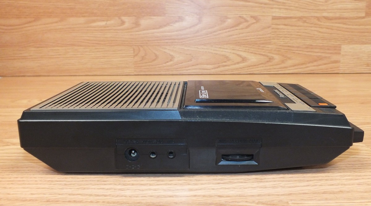 Vintage Panasonic (RQ-2103) Slim Line Cassette Recorder w/ Power