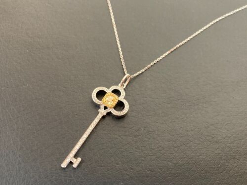 18K White Gold Diamond Key Pendant Oval Link Chain Necklace 17 Inches - Picture 3 of 11