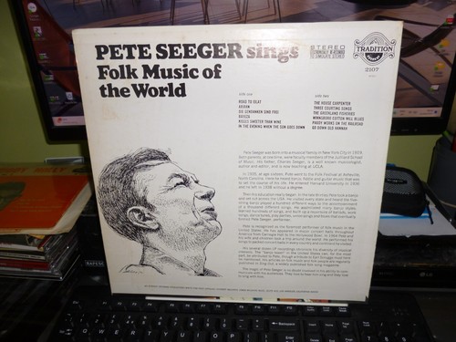 PETE SEEGER. " FOLK MUSIC OF THE WORLD " LP USA 1973. NM COND. - Picture 2 of 4