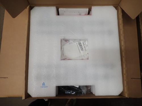 Nowy przełącznik Dell PowerSwitch S4148F-ON RA 48x 10G SFP + 2x 40GQSFP + 4 100G OS10Perpetual - Zdjęcie 4 z 10