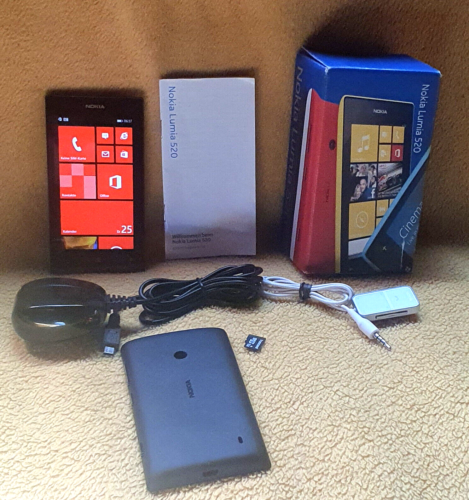 Nokia Lumia 520 Smartphone Handy mit Karton +  Zubehörpaket - Bild 1 von 2