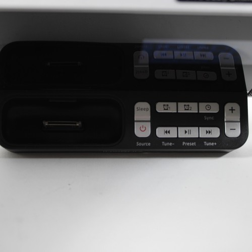 Insignia Radiowecker mit Dockingstation für iPhone iPod FM Tuner Radio - Bild 9 von 10