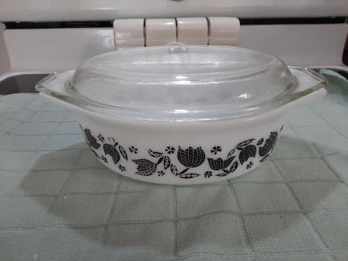 Vintage Pyrex Promo 043 Black Tulip/White 1.5qt Oval Casserole Baking Dish W/lid
