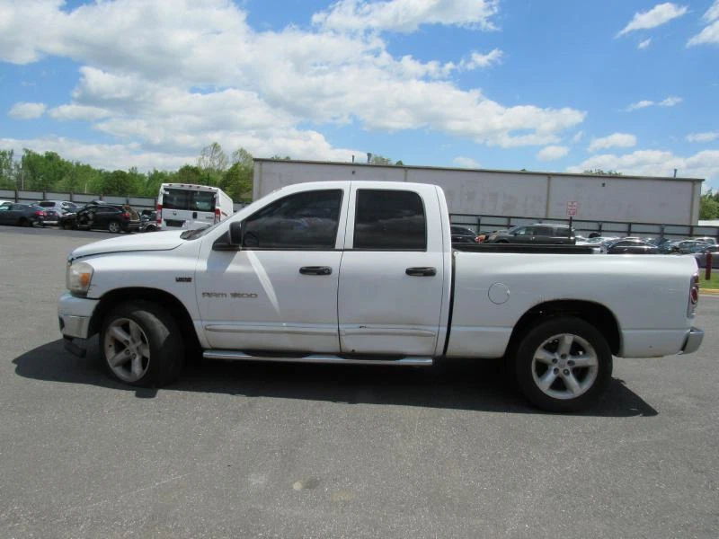 02 03 04 05 06 07 08 Antena Dodge Pickup 1500 Foto 2 de 4